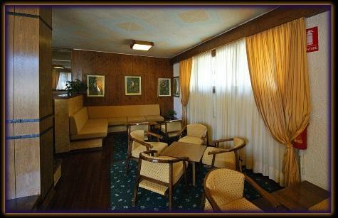 Hotel Des Alpes Фополо Екстериор снимка